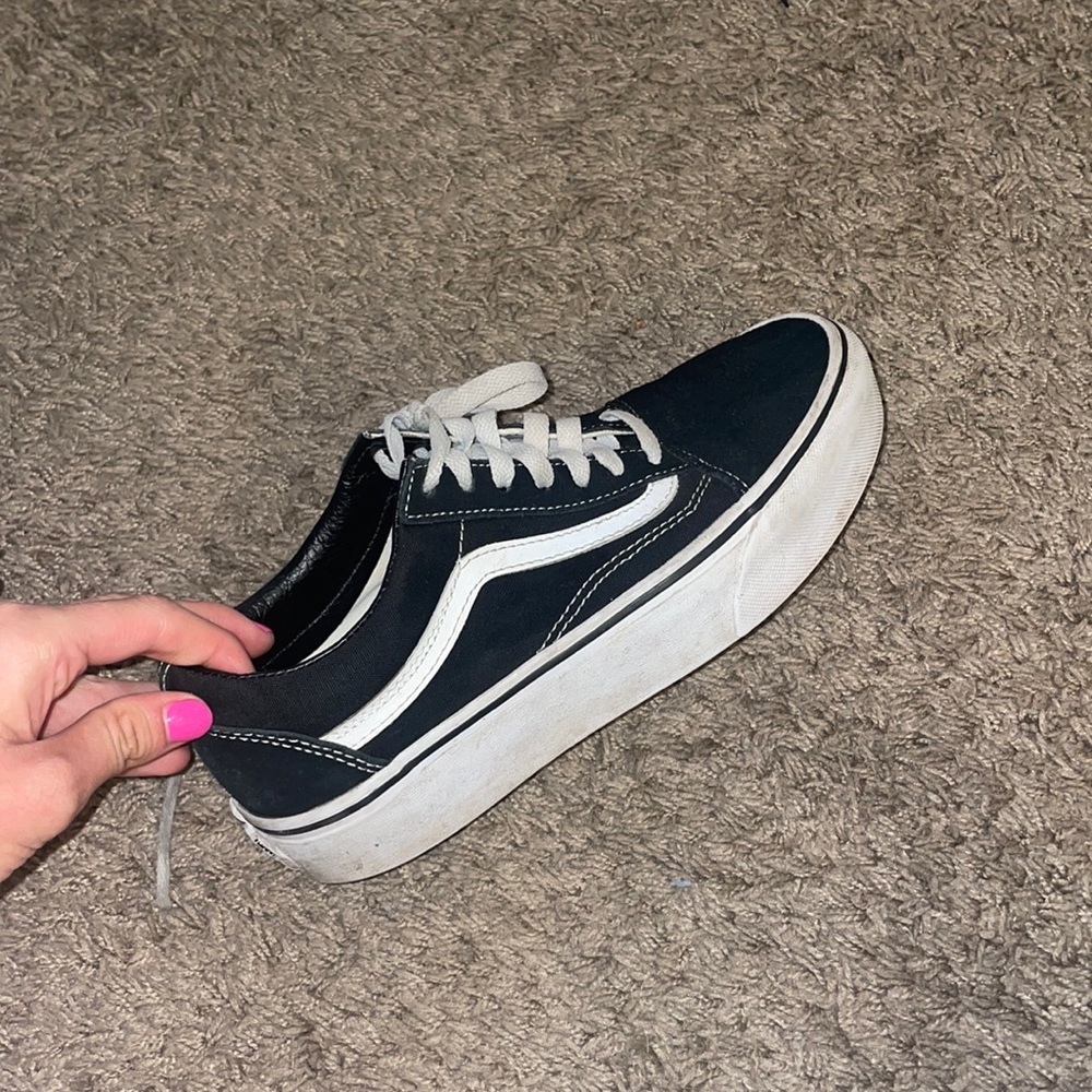 Black platform Old Skool Vans